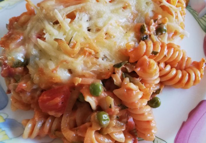 Zucchini Nudelauflauf mit Erbsen