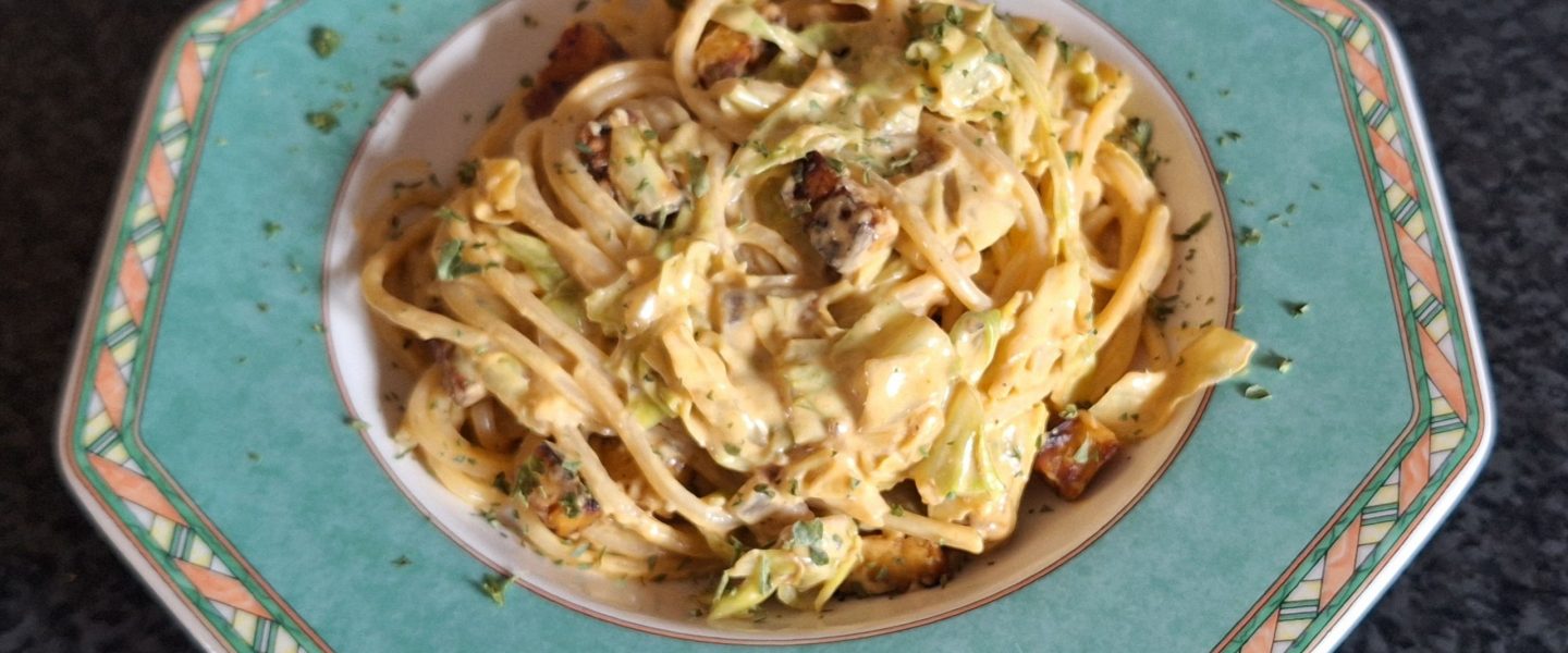 Spitzkohl Tempeh Pasta Gemüse Vegan
