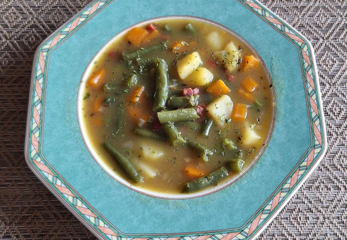 Grüne Bohnensuppe / Bibbelches Bohnesupp Vegan