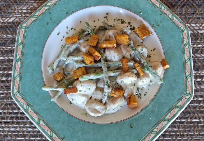 Gnocchi Pfanne mit grünem Spargel Vegan